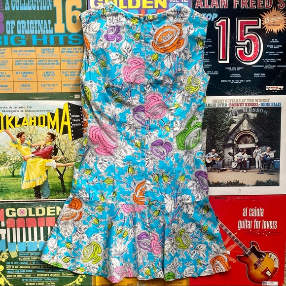 Vintage 1960s Floral Print Dress - Picture 5 of 11